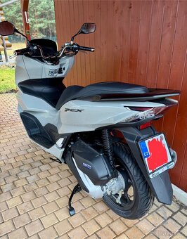 ZAMLUVENO - Honda PCX 125 r.v. 2023-stav nového motocyklu - 4