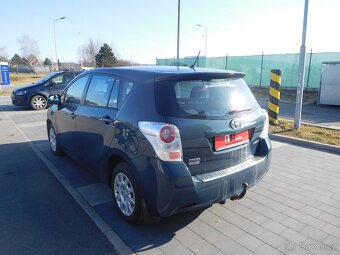 Toyota VERSO 2.0 D-4D, 93 kW, Aut. Klima, 7. Míst - 4