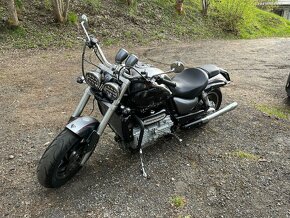 Triumph Rocket III - 4