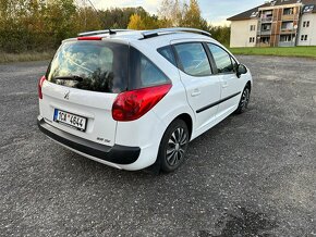 PEUGEOT 207 1,4 VTI 70kW - 4