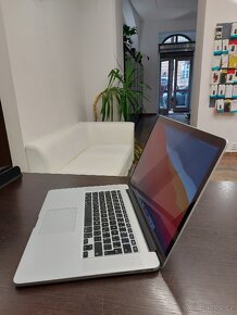 MacBook Pro 15" 2015 - 4