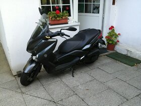 2600 km   SKUTR YAMAHA X-MAX 250i nové od 21.7.2016 - 4