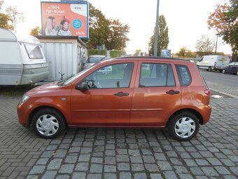 Mazda 2 1.4D 50 kw rok 2003 - 4