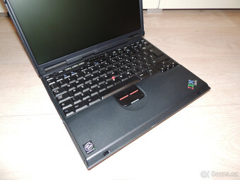 Laptop ThinkPad T22 - 4