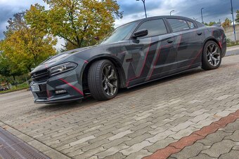 Dodge Charger 5.7 Hemi - 4