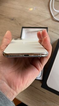 iPhone 11pro 64GB stříbrný, pěkný stav - 4