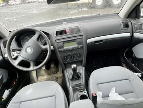 Náhradní dily Škoda Octavia 2 1.6FSI stříbrná 9102 - 4