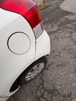 Toyota Yaris 1.0 2009 - 4