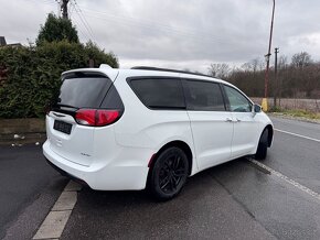 Chrysler Pacifica 3,6 RU SUNROOF NAVI LIMITED S 2019 - 4