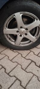 Prodám ALU kola 5x112, pneu letní 205 55 16, Continental - 4