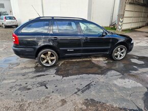 Škoda Octavia II 4X4,  koupeno nové v CR, servisni knizk,s b - 4