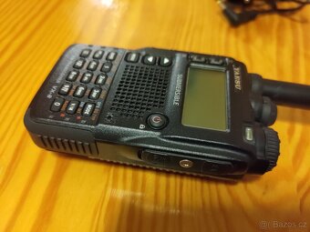 YAESU VX-8 - 4