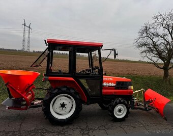 Japonský traktor KUBOTA GL 23
Diesel 3 válec, 23HP - 4