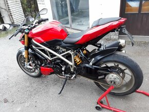 DUCATI STREETFIGHTER 1098S - 4