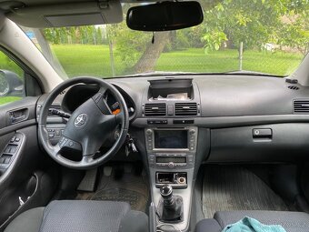 Toyota avensis T25 - 4