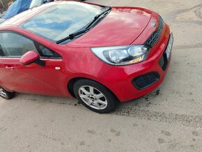 Kia Rio - 4