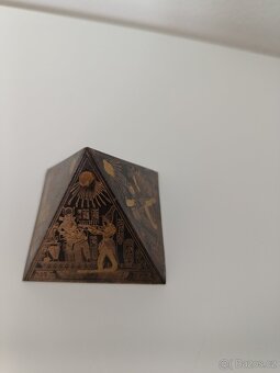 Pyramida - těžítko, 80.léta - 4