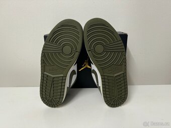 Nike Air Jordan 1 Low Medium Olive - 4