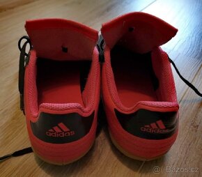 Dětská sálová obuv Adidas velikost 38 - 4