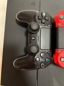 Ps 4 + 2 ovladače + hra ( Sony PlayStation ) - 4