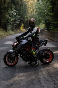 KTM 1290 Super Duke R - 4