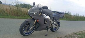 Yamaha YZF-R1 - 4