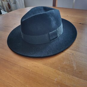 Prodám talský pánský černý vlněný klobouk vel. 58 - 4