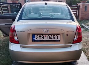 Hyundai Accent 1.5 crdi - 4