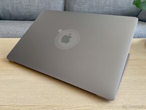 Apple MacBook Pro 15" (2018) - i7 2,60GHz, 16GB, 512GB, 560X - 4