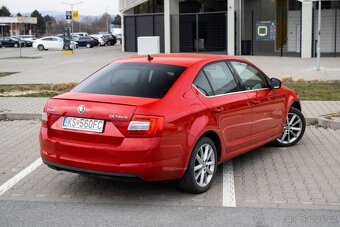 Škoda Octavia 2.0 TDI Elegance/Style DSG - 4