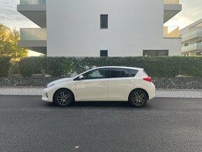 Toyota Auris Hatchback Hybrid 1,8 - 4