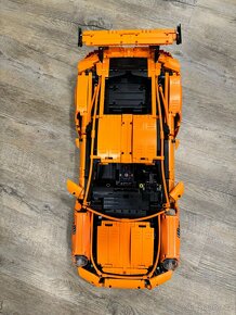 LEGO Porsche 911 GT3 RS 42056 - 4