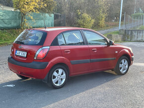 Kia Rio 1.4i ČR 2.majitel 111 tis.km - 4