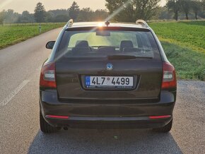 ŠKODA Octavia combi 2.0 TDI Elegance polokůže TZ 2 sady kol - 4