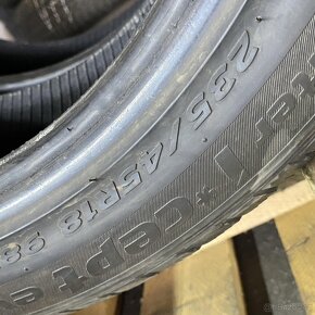 Zimní pneu 235/45 R18 98V Hankook 5,5mm - 4