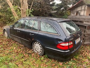 Mercedes-Benz E 2004 2.1 Kombi na náhradní díly - 4