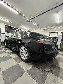 Tesla S 75, 2017 facelift - 4