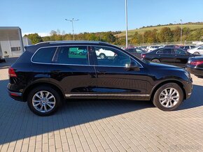 Volkswagen Touareg 3,0 V6TDI,ČR,1MAJ,SERVISKA,KŮŽ - 4