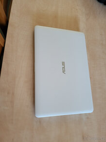 ASUS F540S - 4