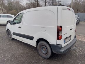 Citroën Berlingo 1,6 diesel 3 místa, výklopná střecha 2012 - 4