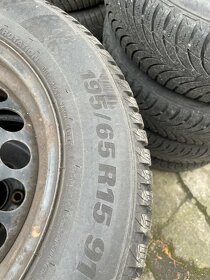 Plech disky orig. Mercedes včetně zimních pneu 195/65R15 - 4