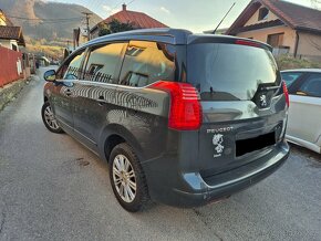 Peugeot 5008 2.0L HDi automat 7 miestne - 4