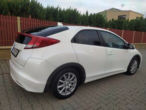 Honda Civic 2.2i-DTEC 110kW Sport - 4