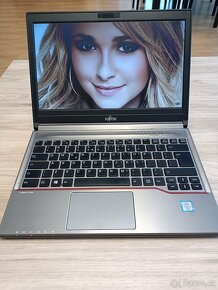 Notebook FUJITSU LifeBook E736 i7-6600U,8GB/240GB - 4