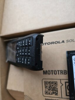 Ruční vysílačka Motorola Mototrbo R7 FKP BT WIFI GNSS - 4