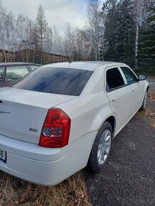 Chrysler 300c - 4