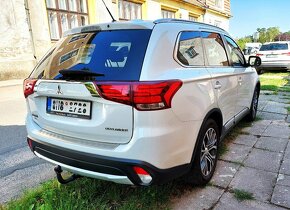 Mitsubishi Outlander R.V. 2016 plná výbava 7míst - 4