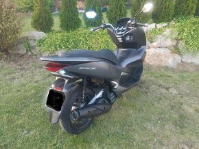 Honda PCX 125 rok 2020 -prvni majitel-9400 km - 4