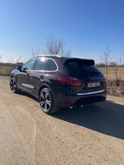 Porsche Cayenne Turbo - 4