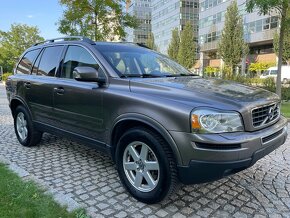 Volvo XC90 2.4 D5 147KW 4x4 AUT NAVI 7-MÍST KŮŽE SERVISKA - 4